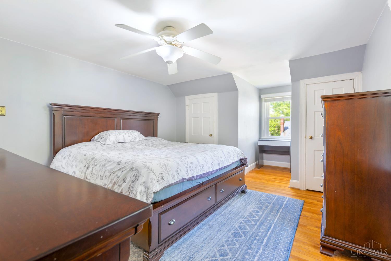 3443 Oakview Place