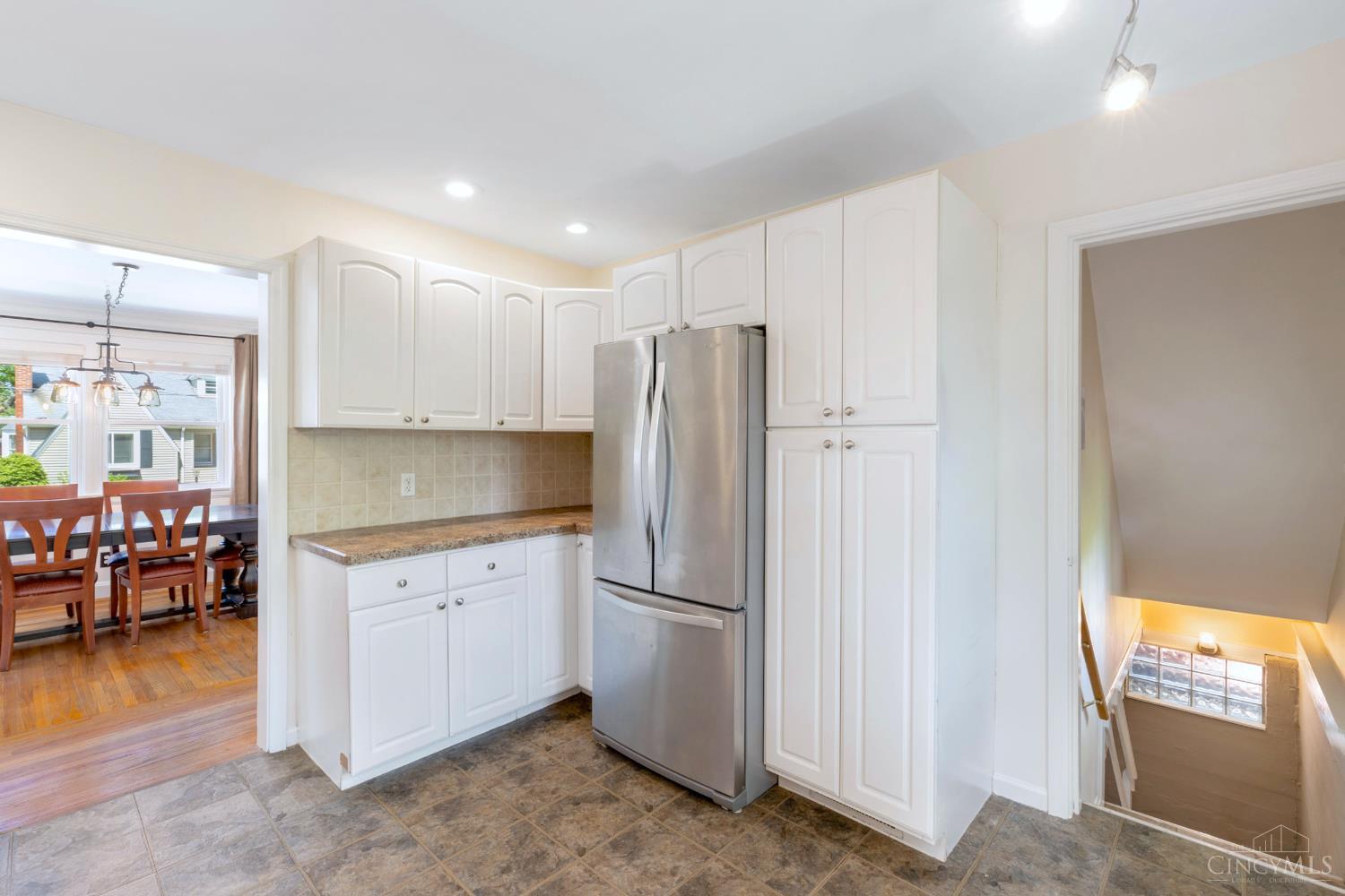 3443 Oakview Place