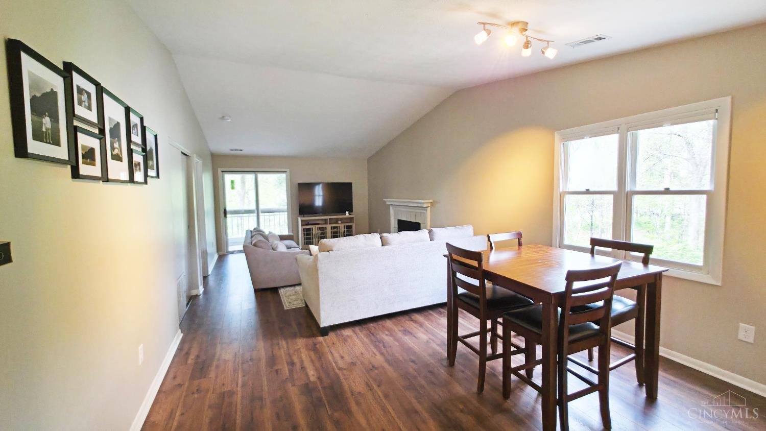 1287 Ebenezer Road 56