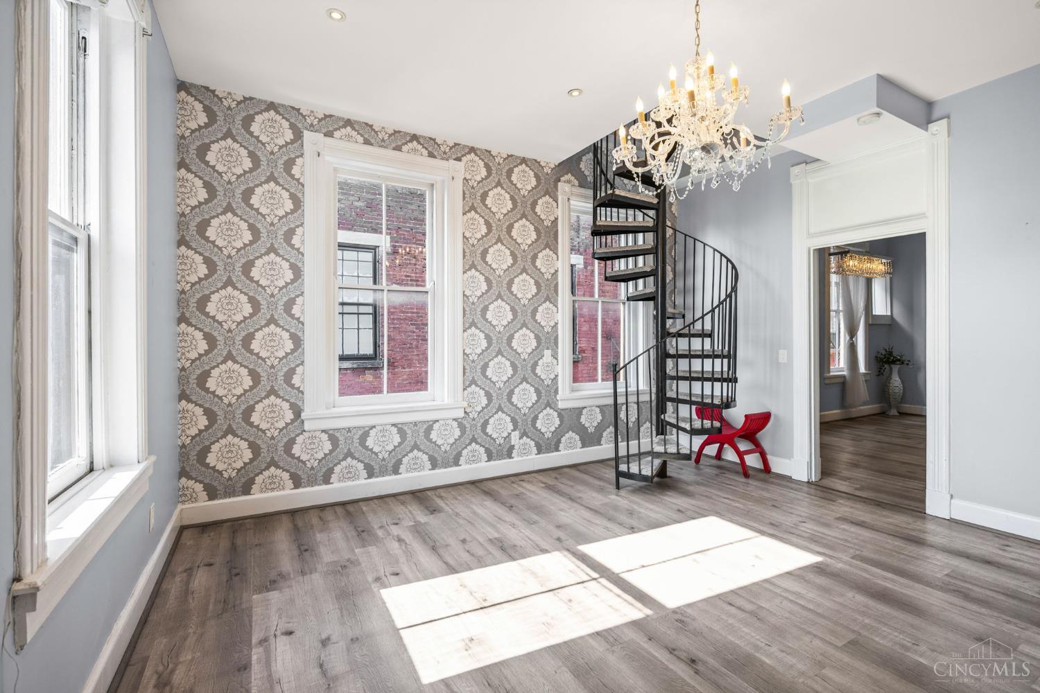 551 E Thirteenth Street 4