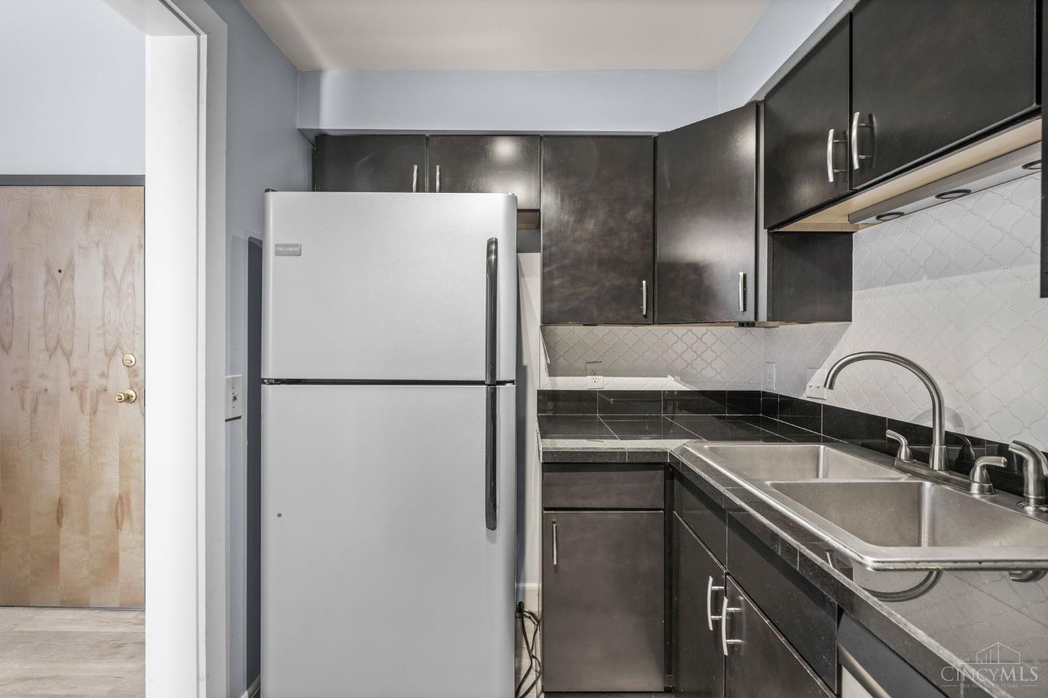 551 E Thirteenth Street 4