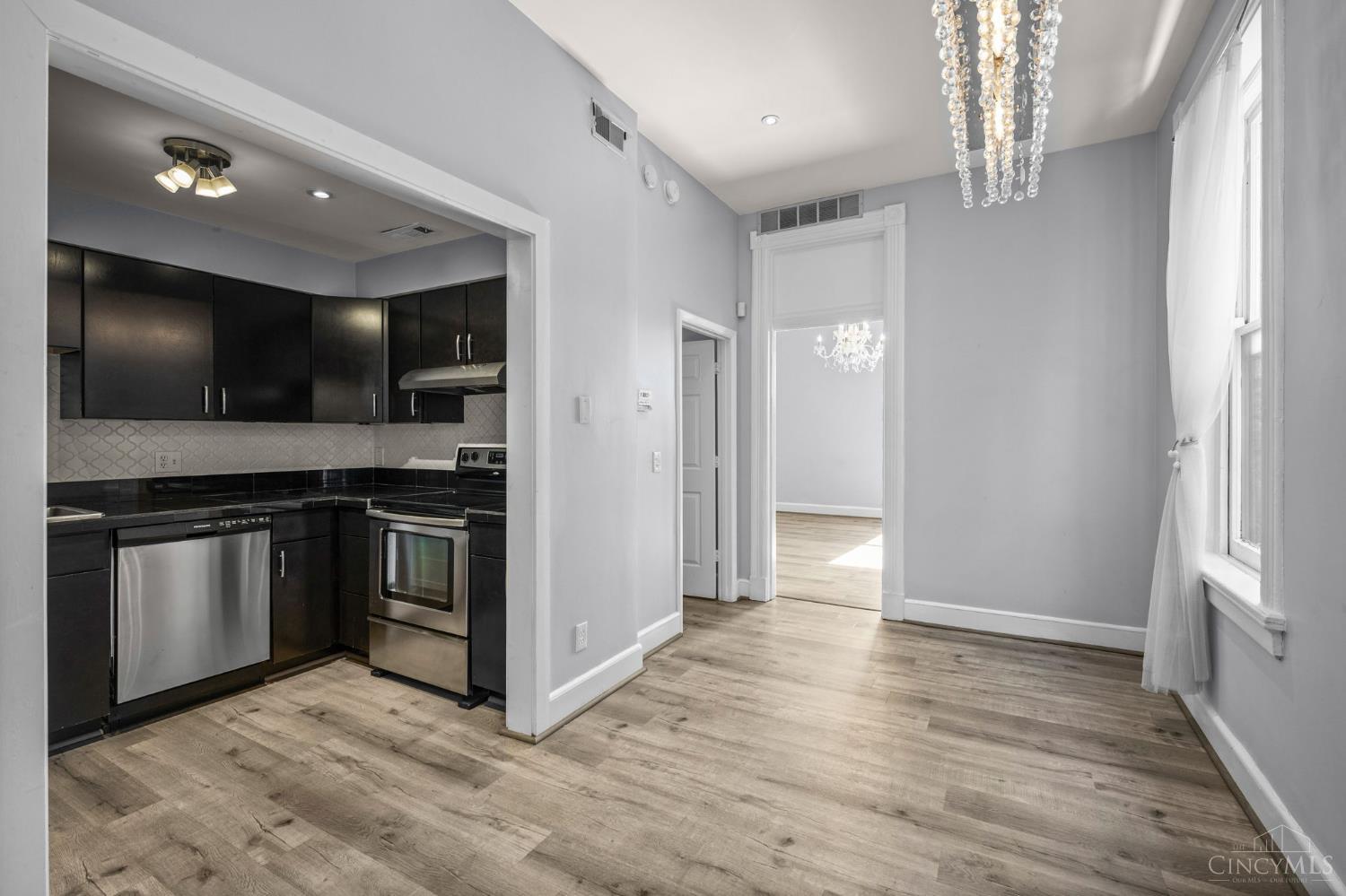 551 E Thirteenth Street 4