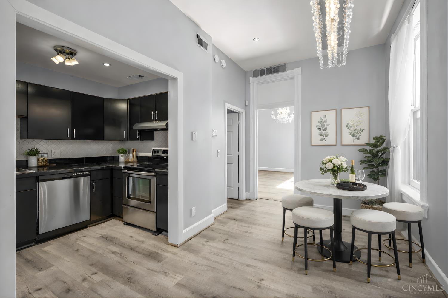 551 E Thirteenth Street 4