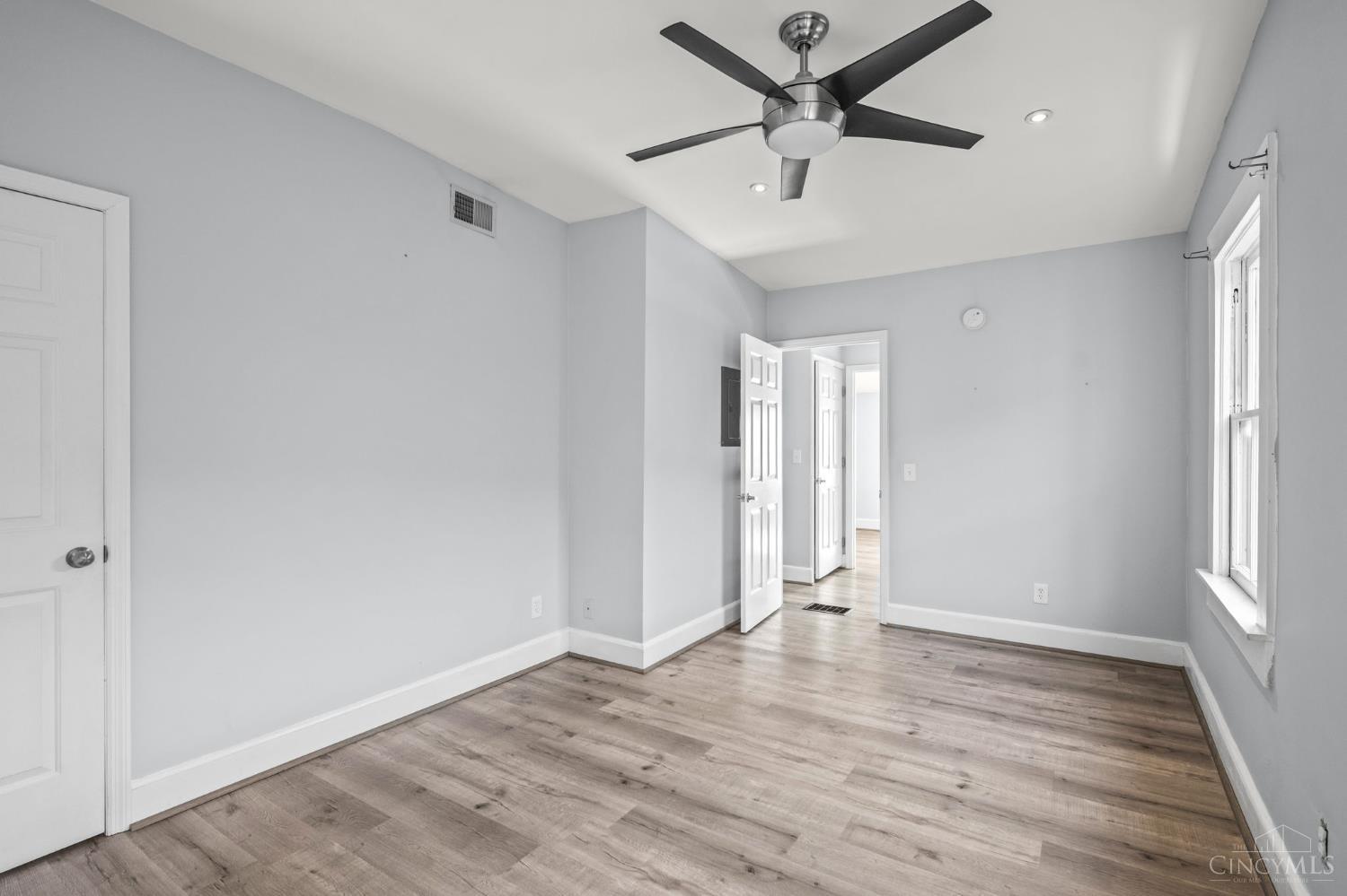 551 E Thirteenth Street 4