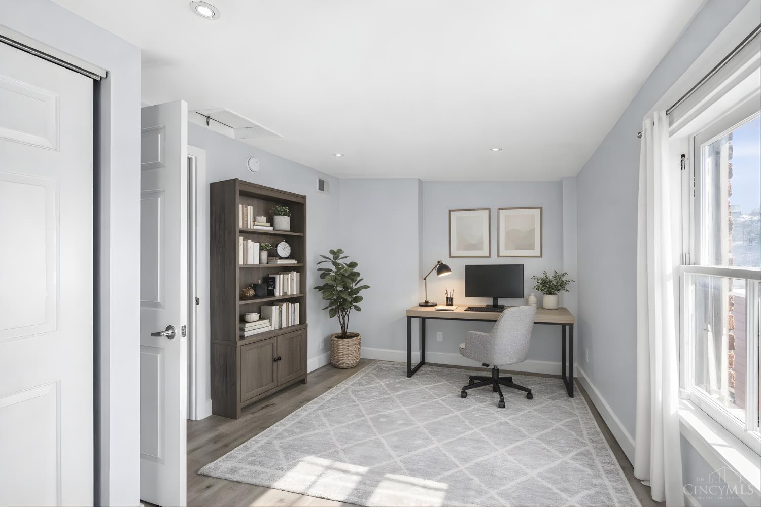 551 E Thirteenth Street 4