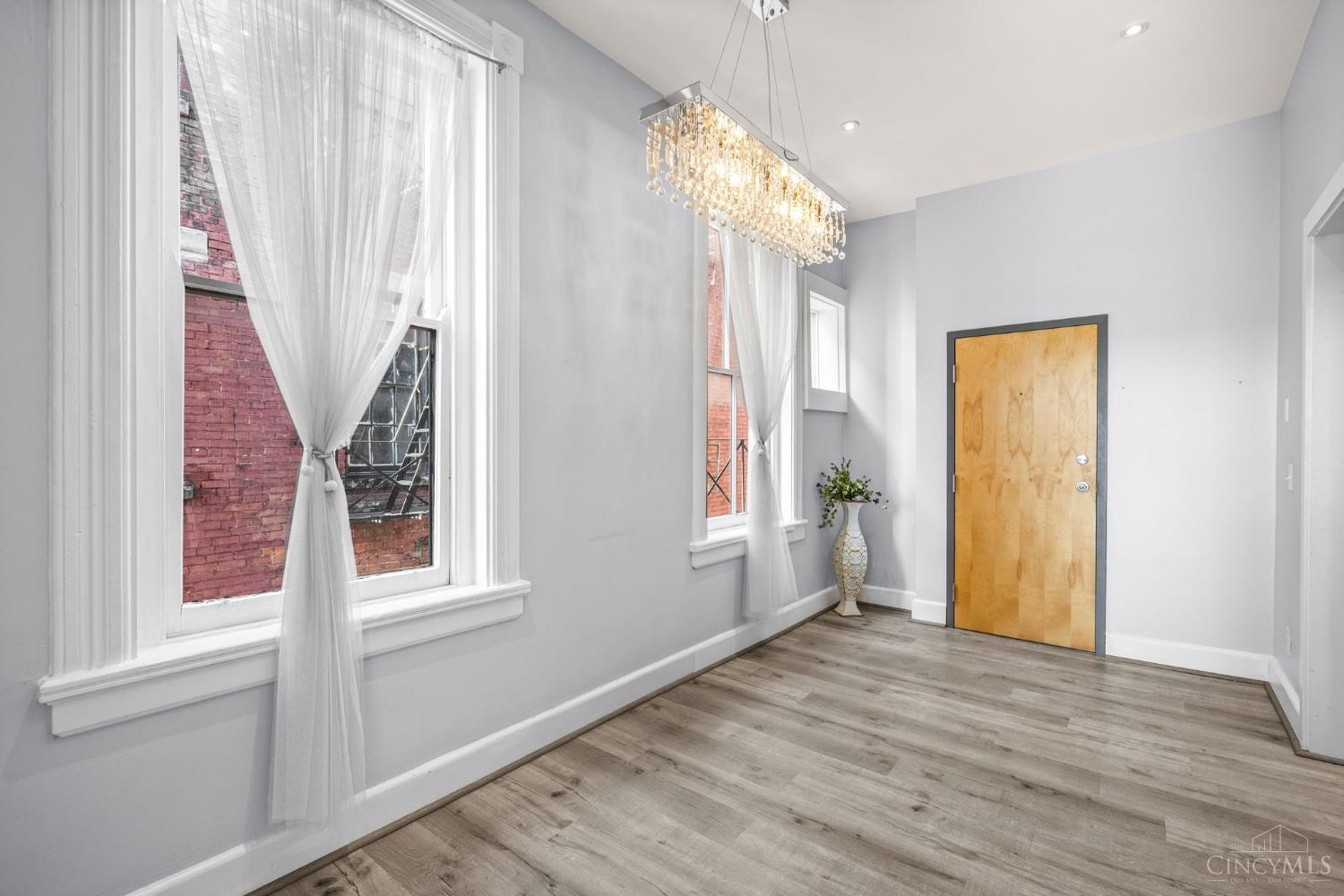 551 E Thirteenth Street 4