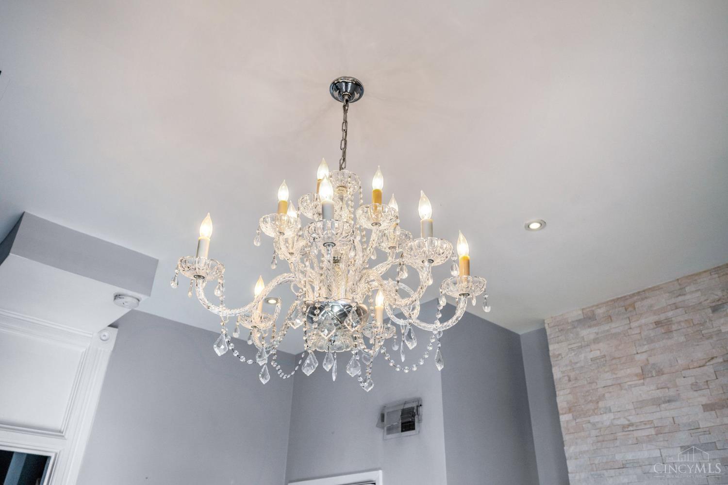 551 E Thirteenth Street 4