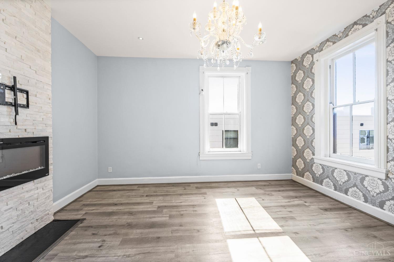 551 E Thirteenth Street 4