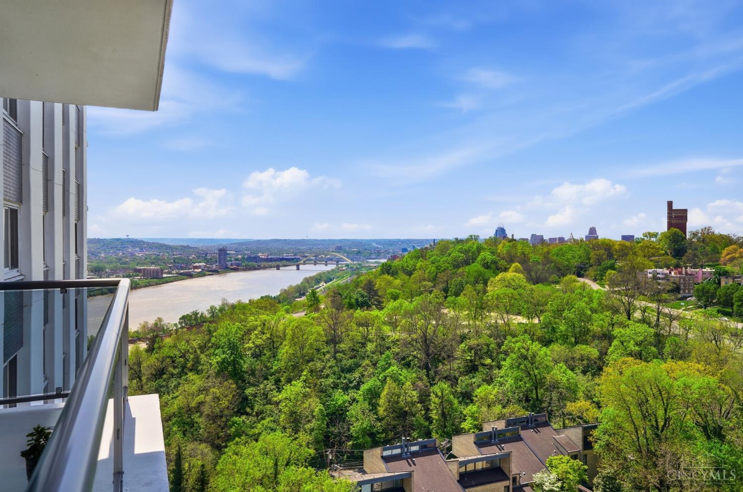 2200 Victory Parkway 1604