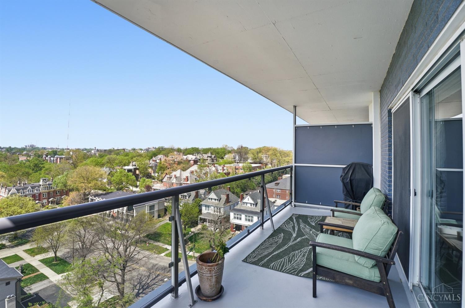 2200 Victory Parkway 1604