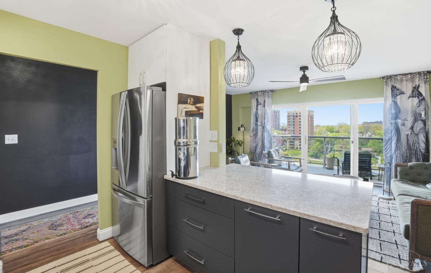 2200 Victory Parkway 1604