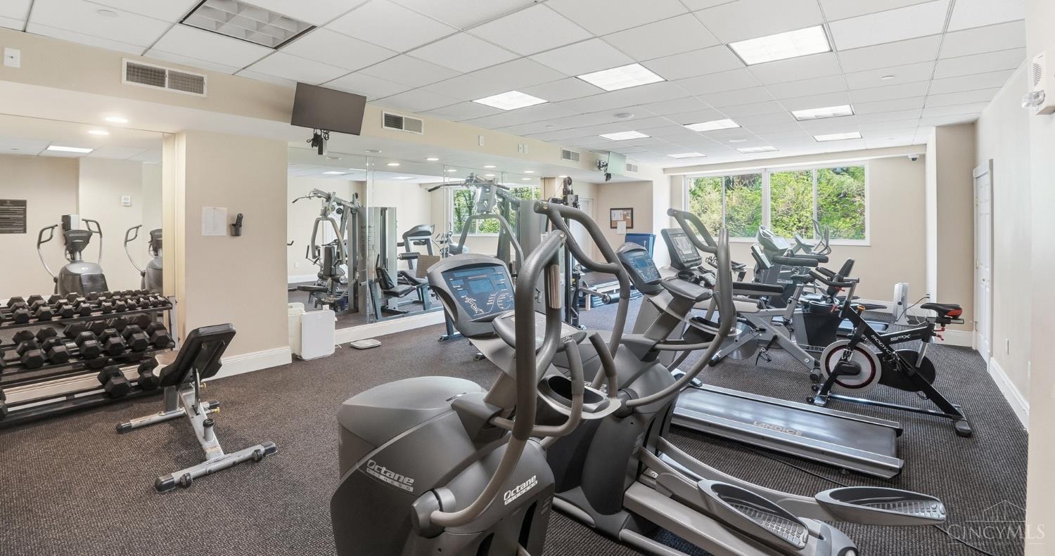 2200 Victory Parkway 1604