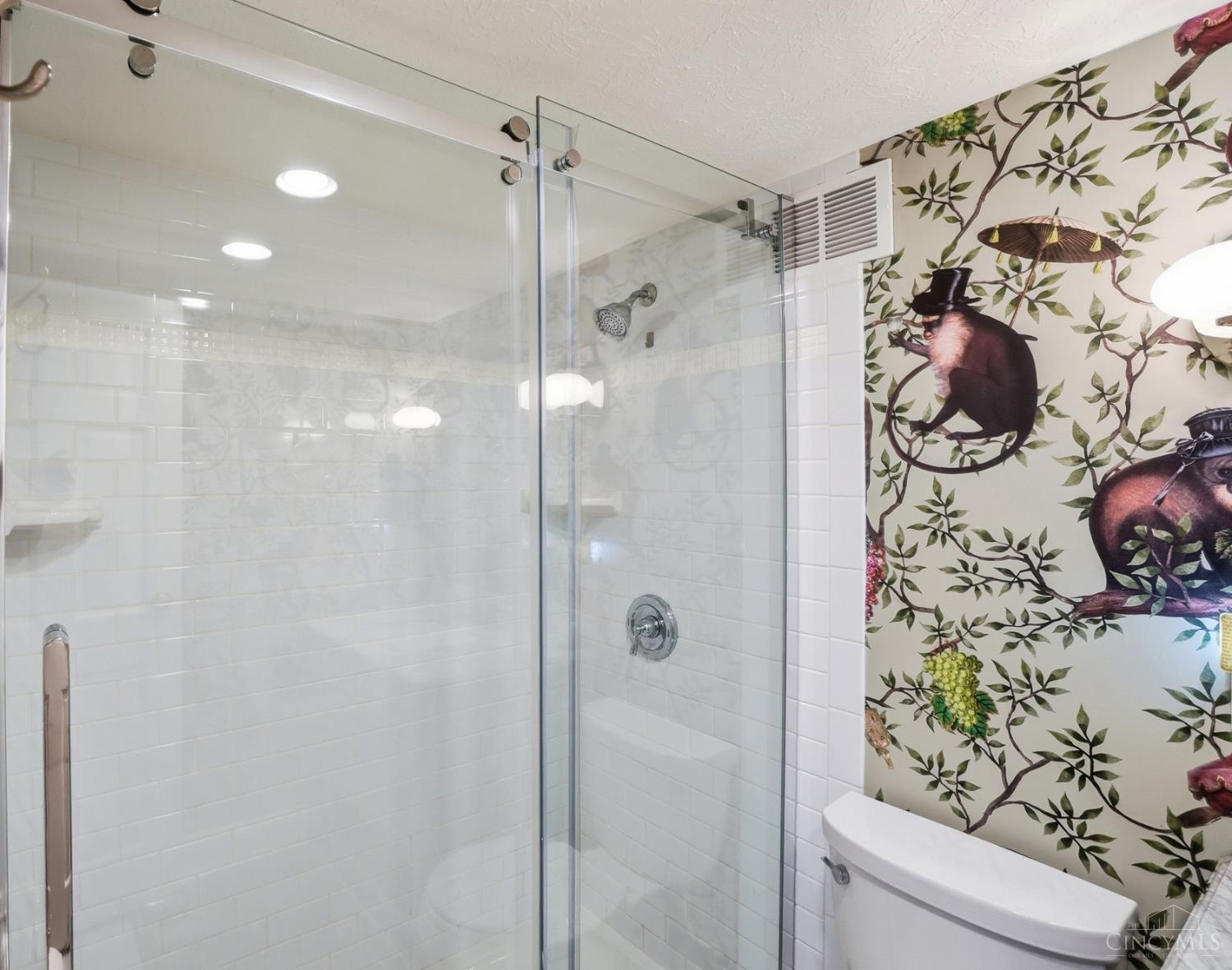 2200 Victory Parkway 1604