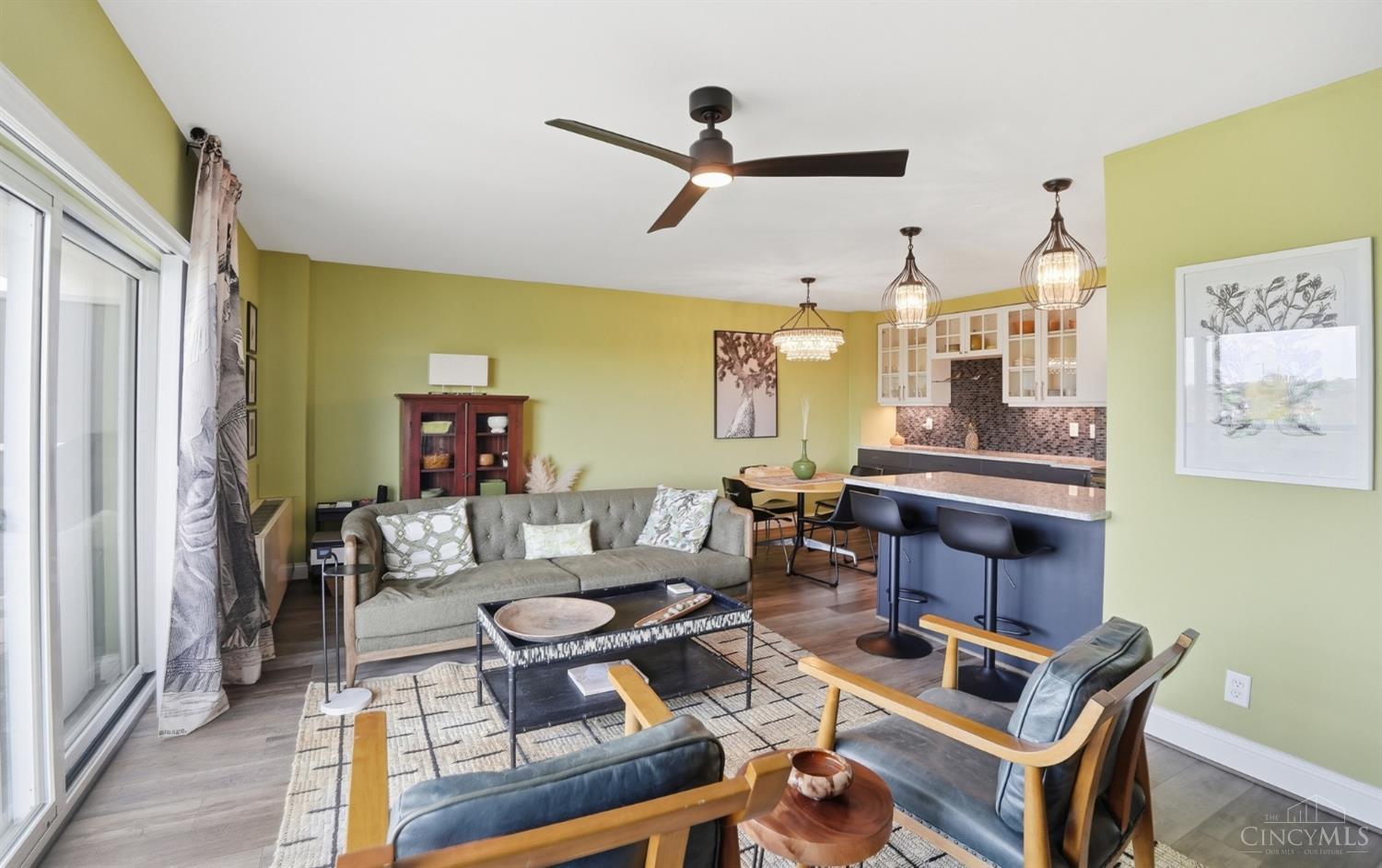 2200 Victory Parkway 1604