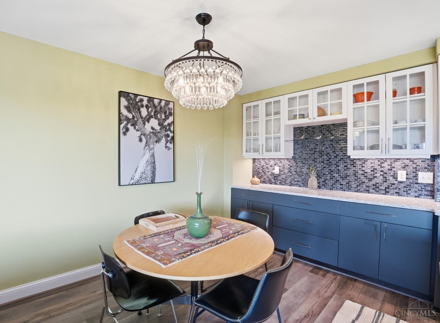 2200 Victory Parkway 1604