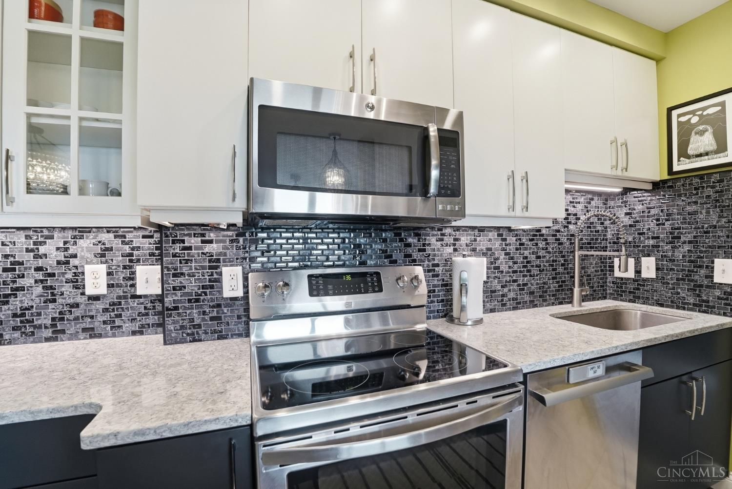 2200 Victory Parkway 1604