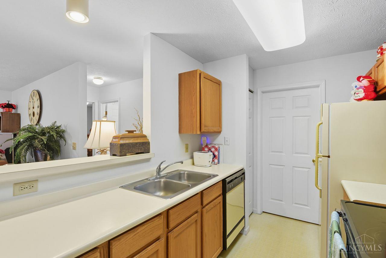 12041 Carrington Lane 103
