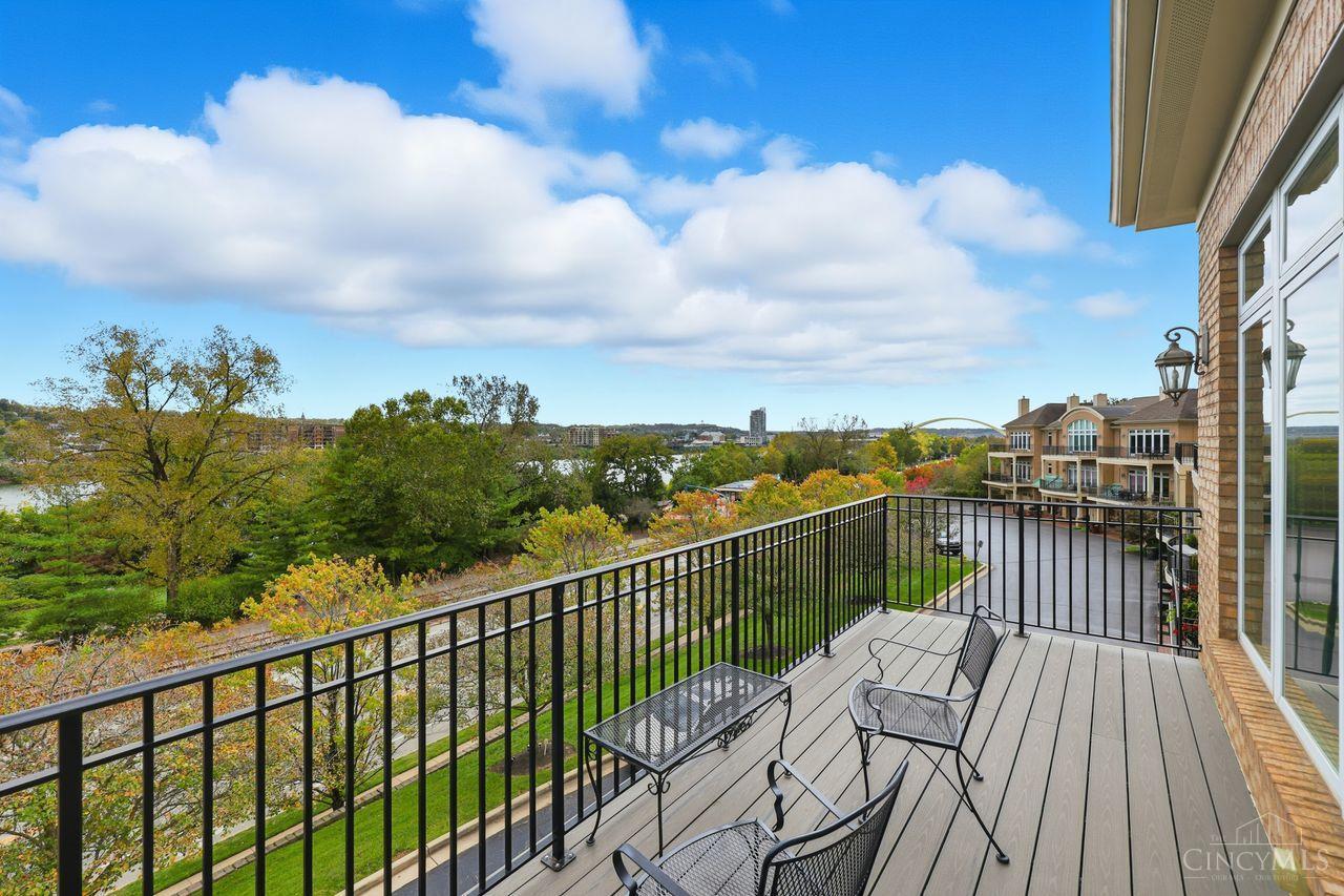 1430 Riverside Drive