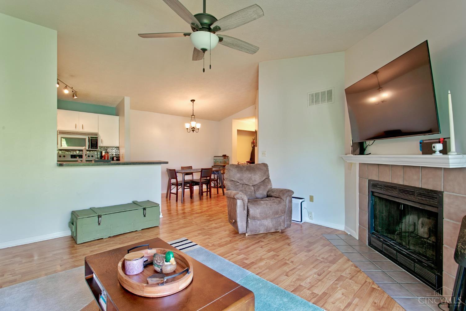 5975 Meadow Creek Drive 12