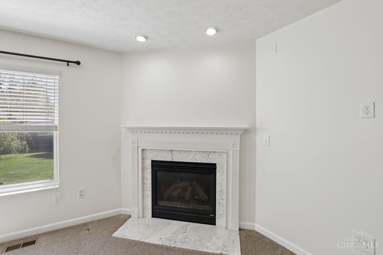 14 Hummingbird Way