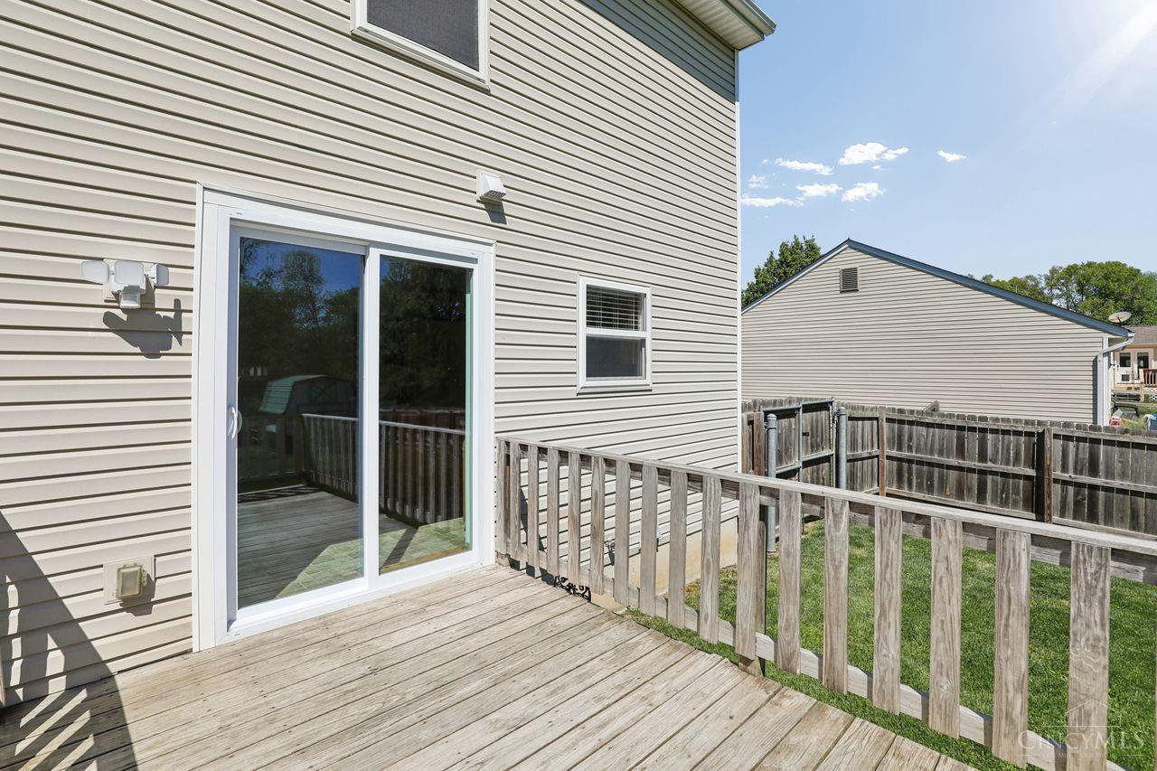 14 Hummingbird Way