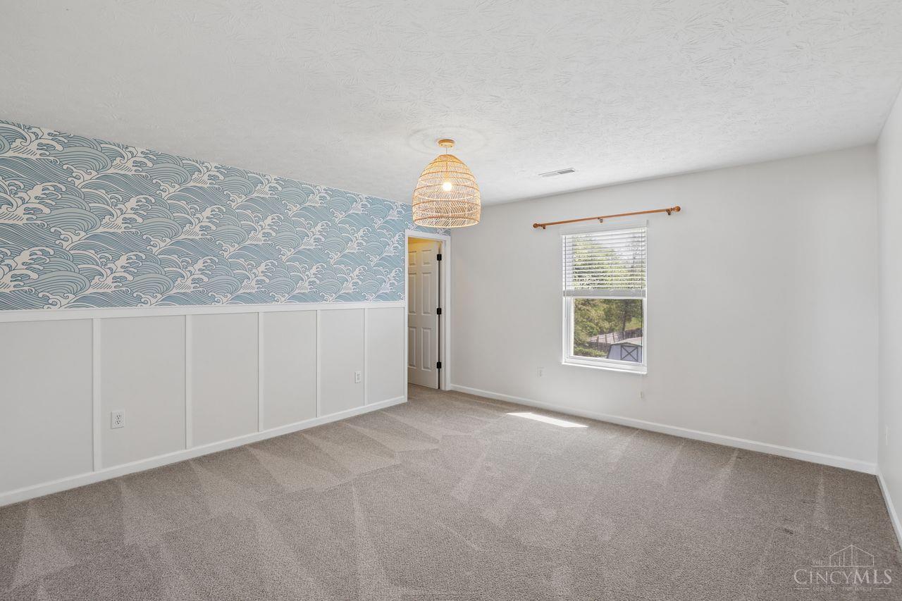 14 Hummingbird Way