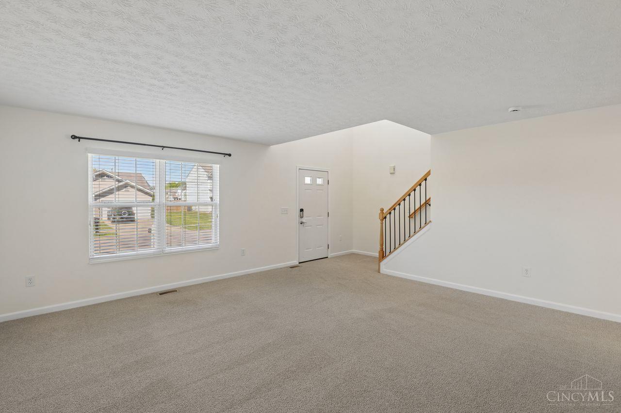 14 Hummingbird Way