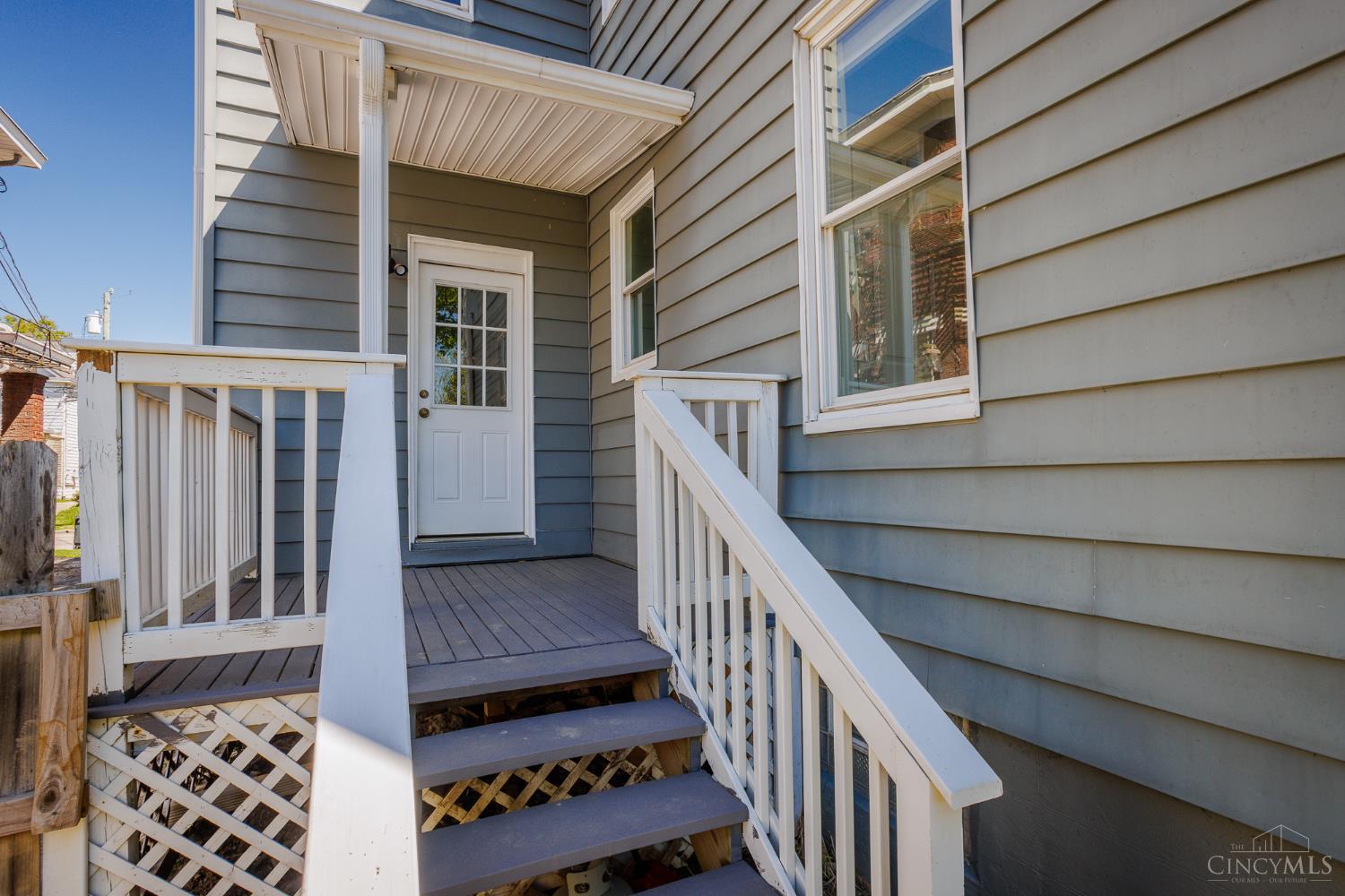 2431 Robertson