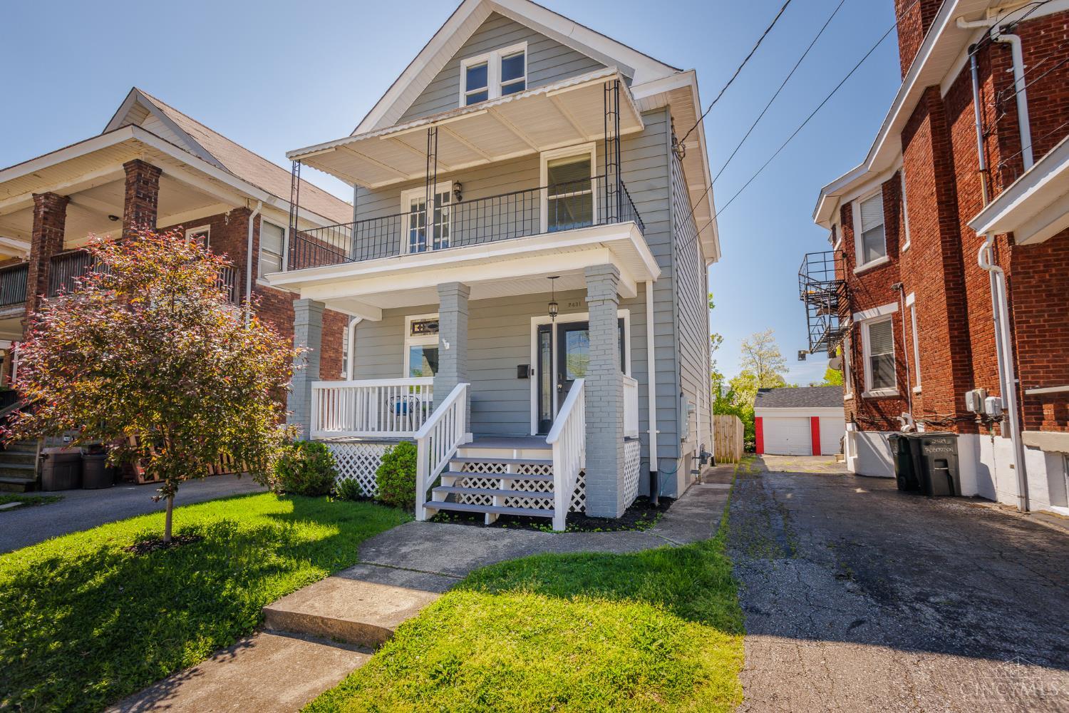 2431 Robertson