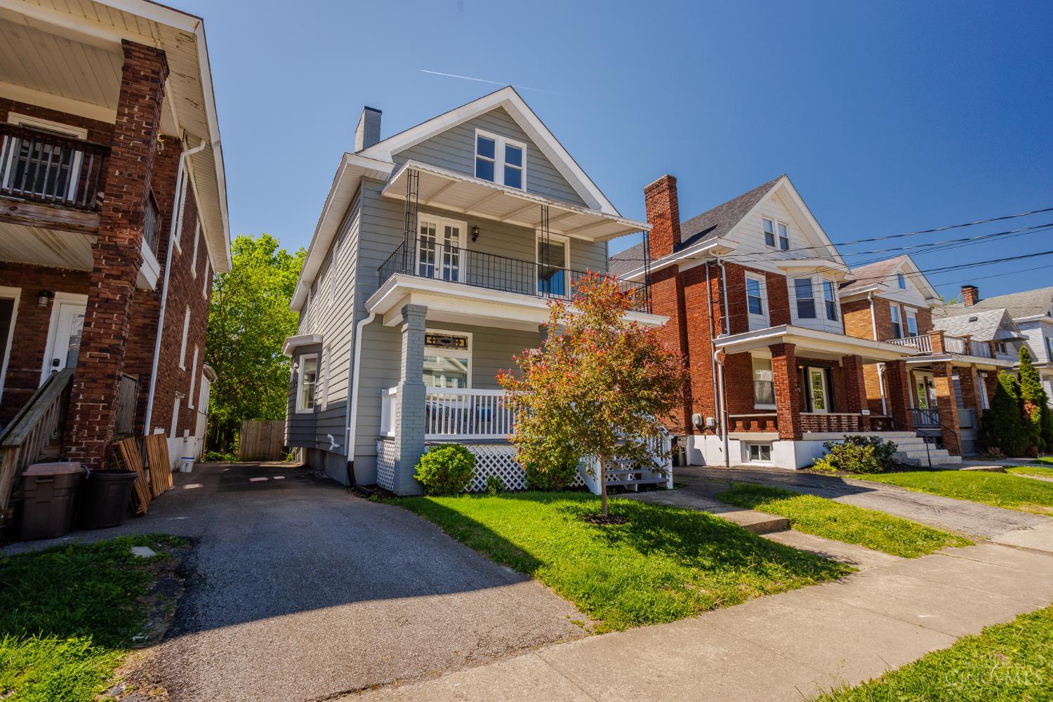 2431 Robertson
