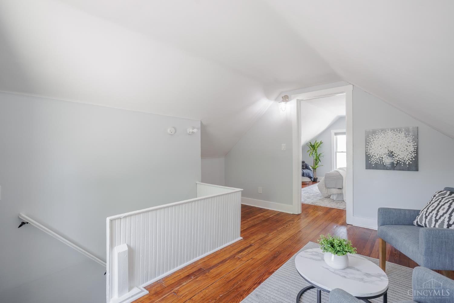 2431 Robertson