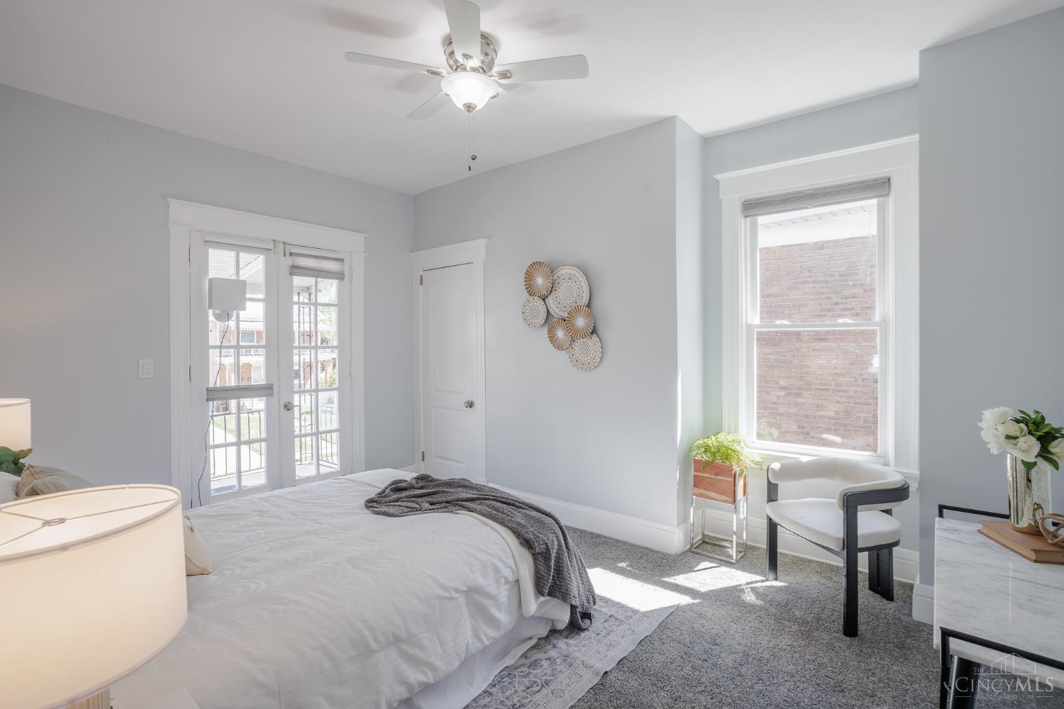 2431 Robertson