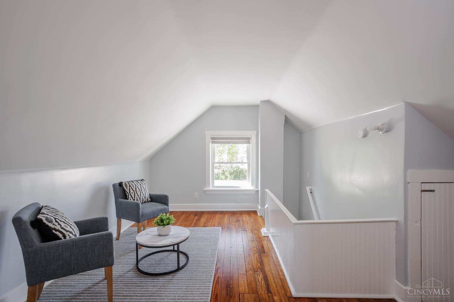 2431 Robertson
