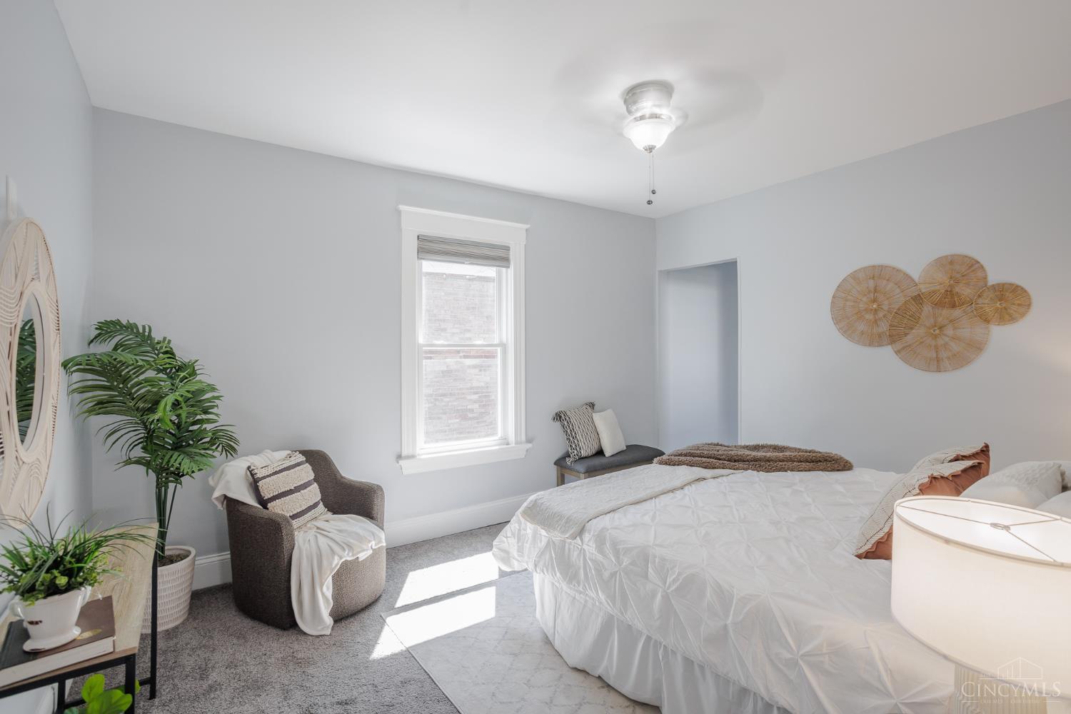 2431 Robertson