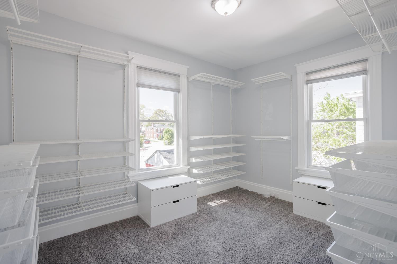 2431 Robertson