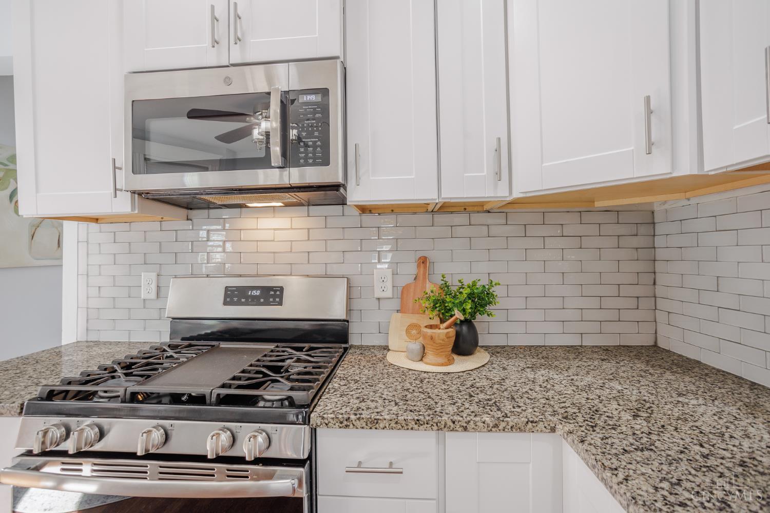 2431 Robertson