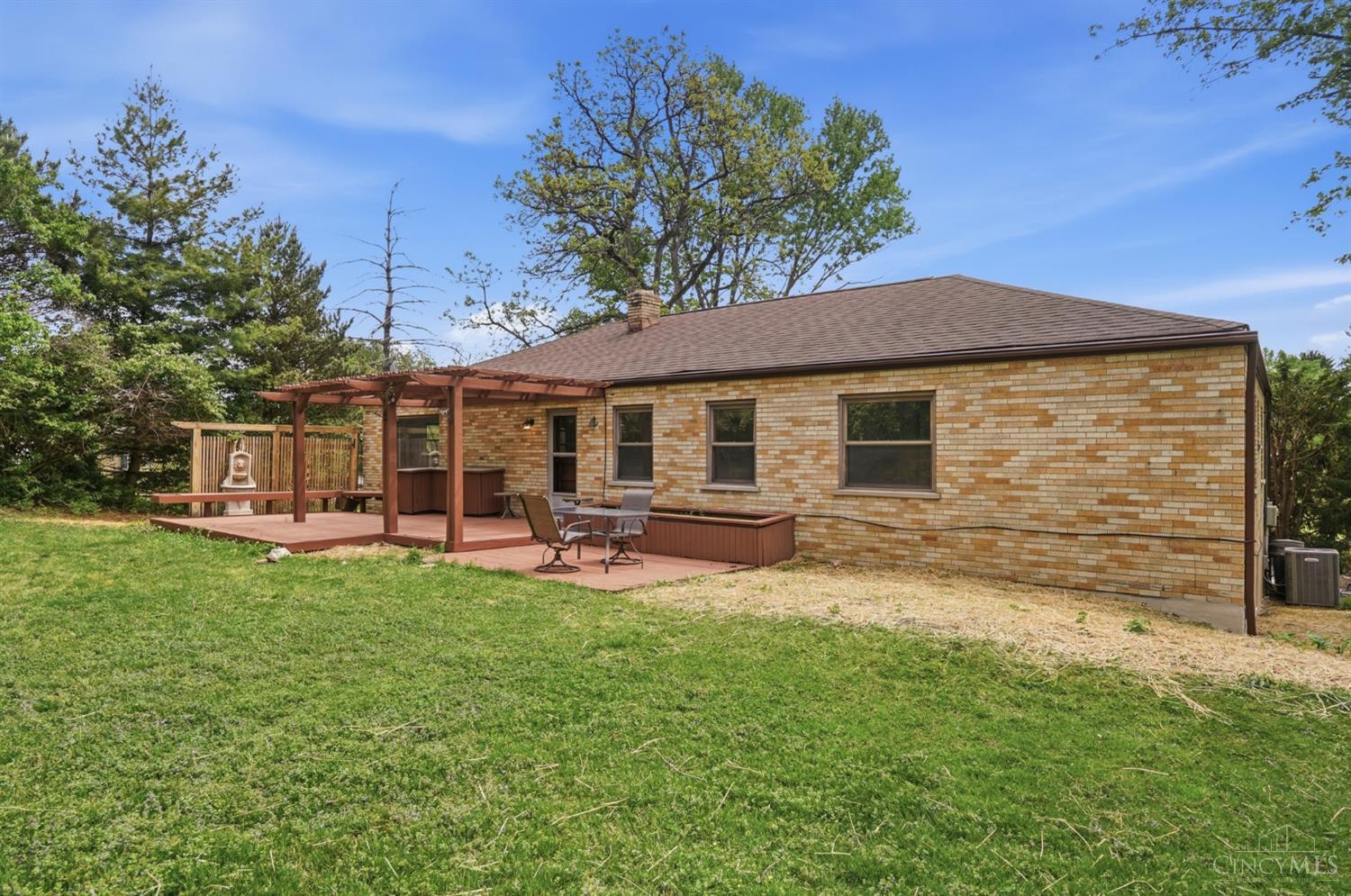 3510 Crestnoll Lane