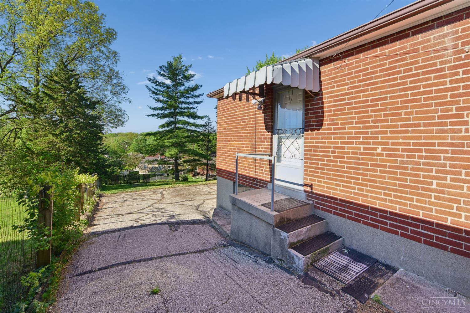 627 Roebling Road