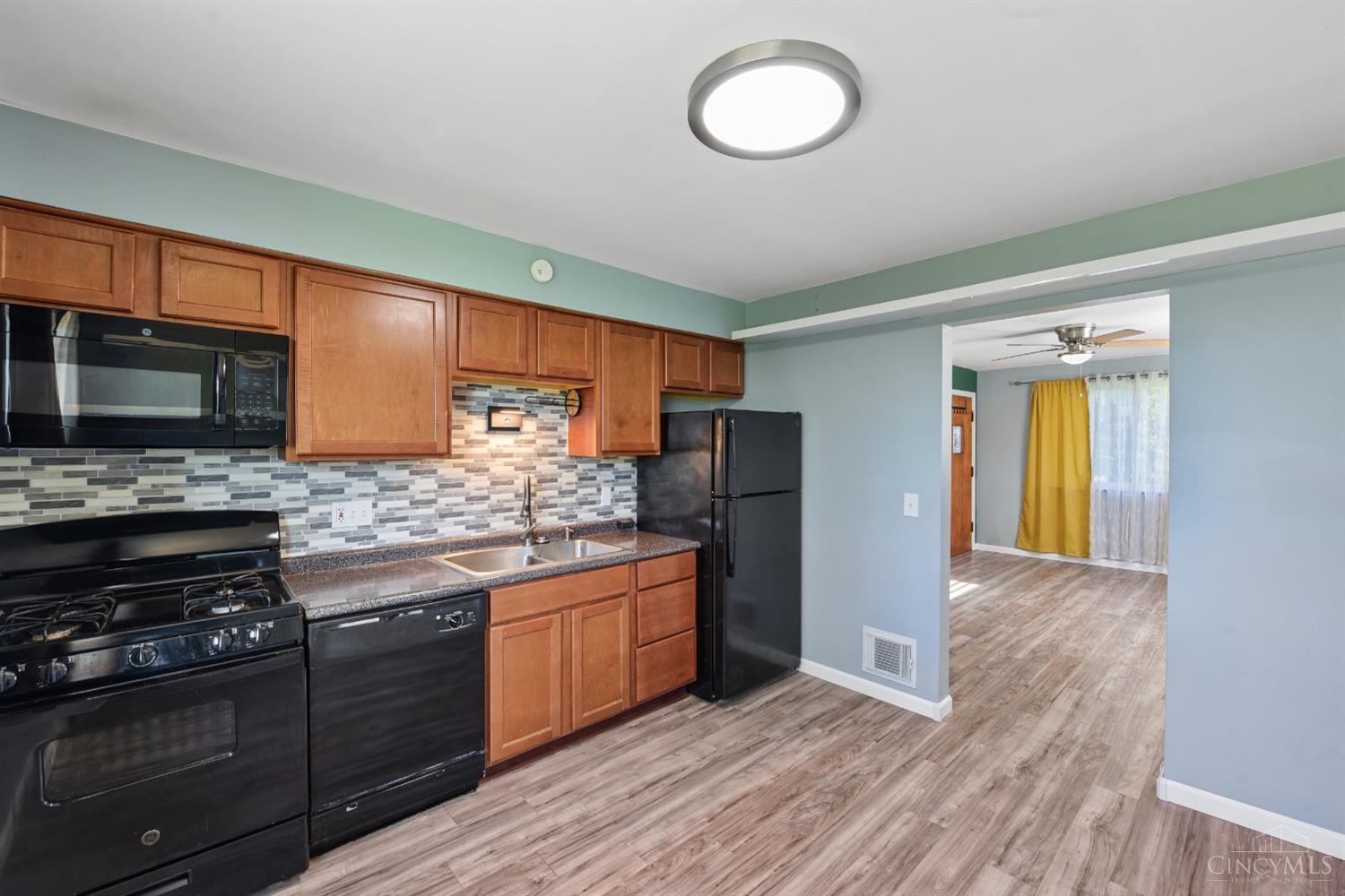 627 Roebling Road