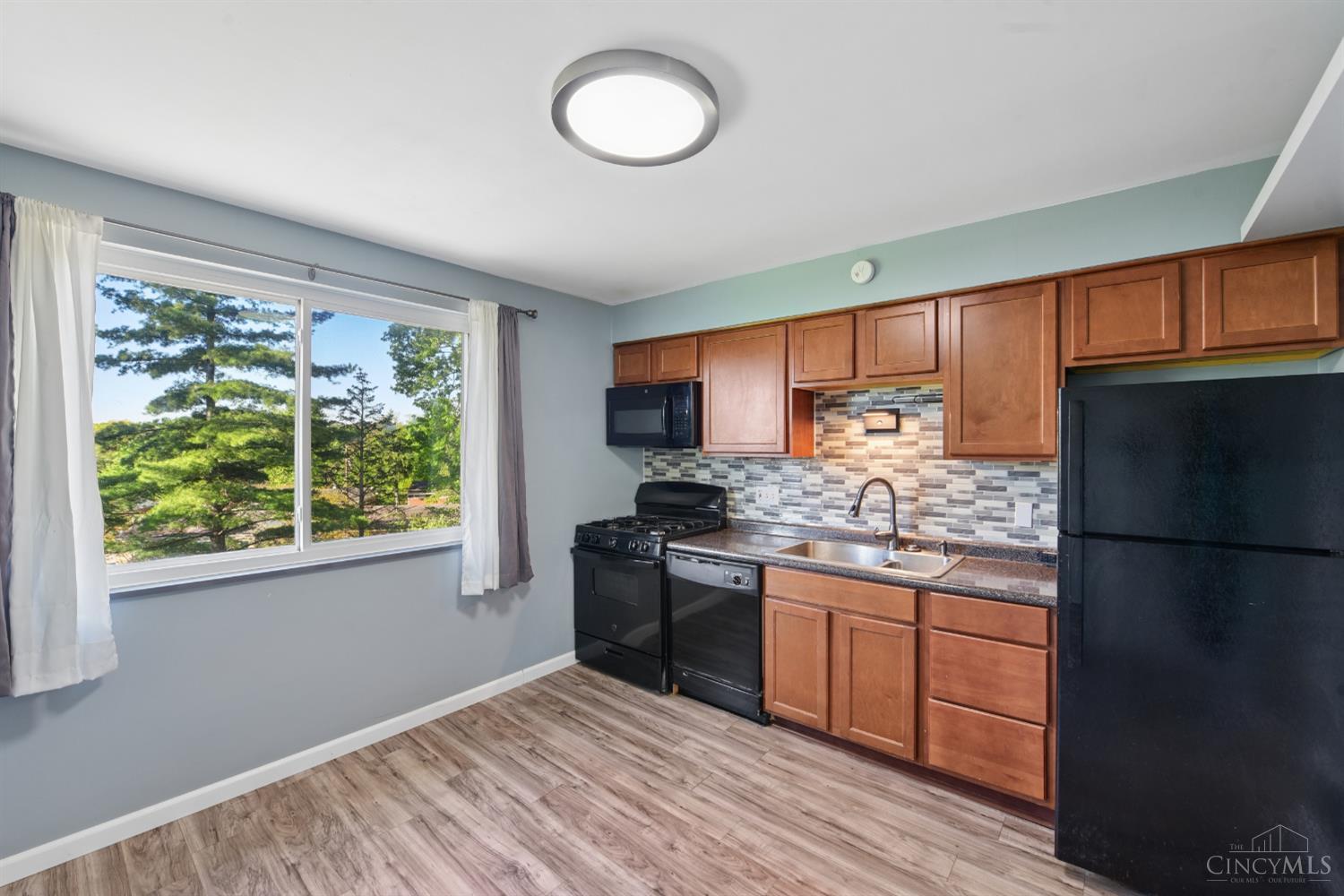 627 Roebling Road
