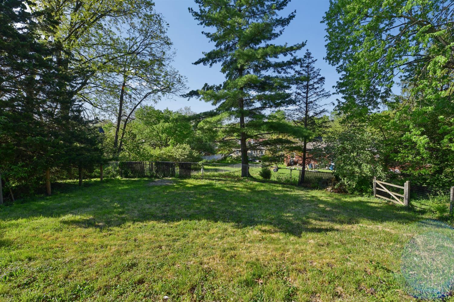627 Roebling Road