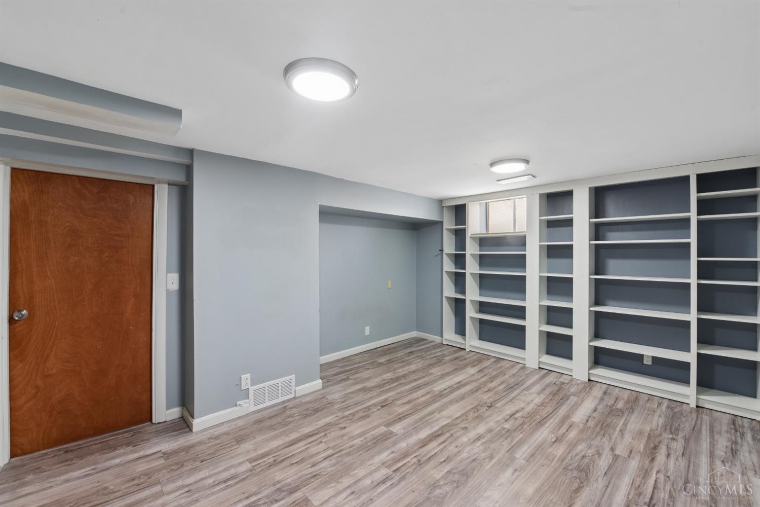627 Roebling Road