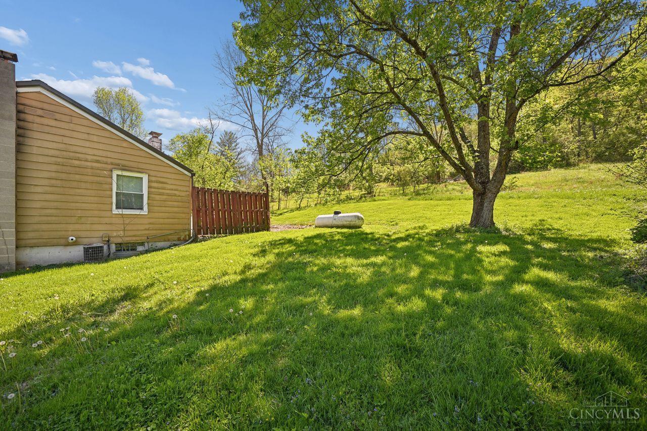 7605 Wesselman Road