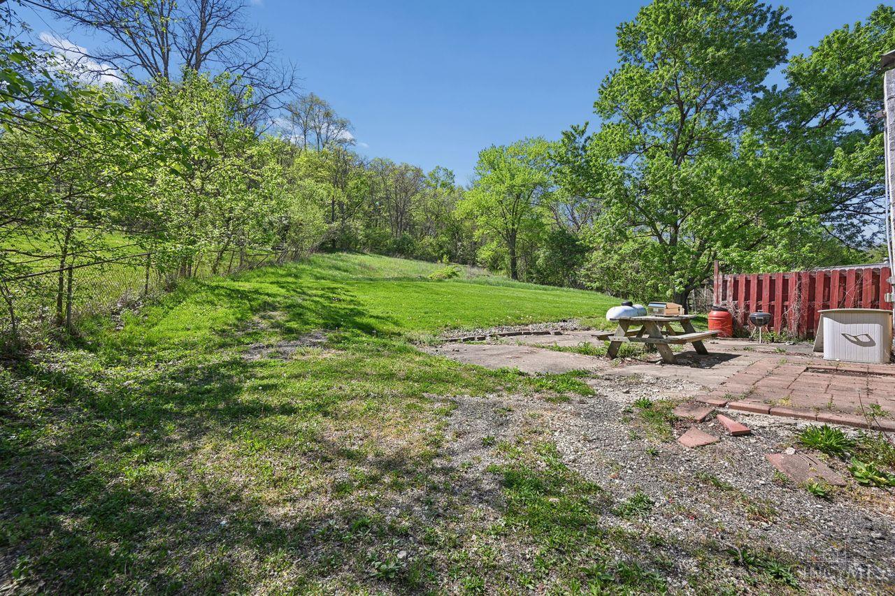 7605 Wesselman Road