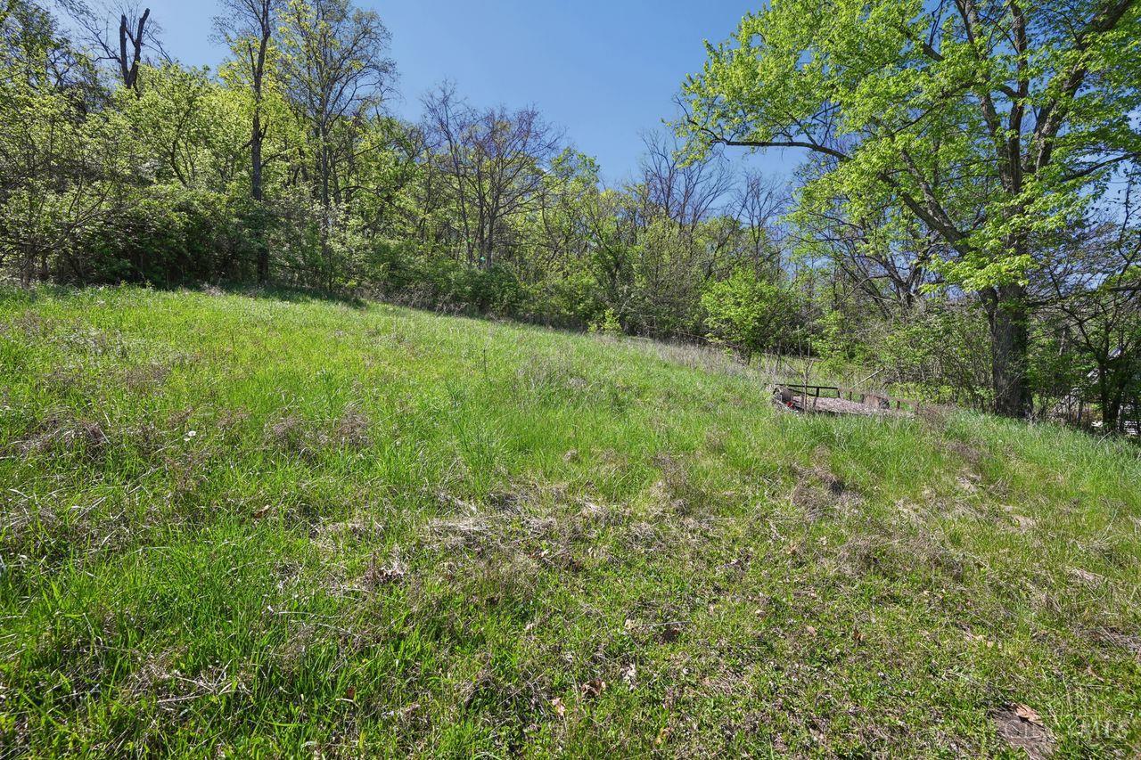 7605 Wesselman Road