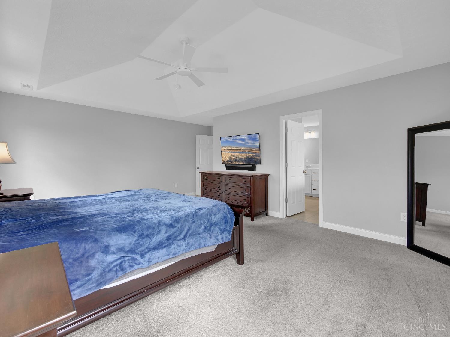 7065 Valleycrest Drive