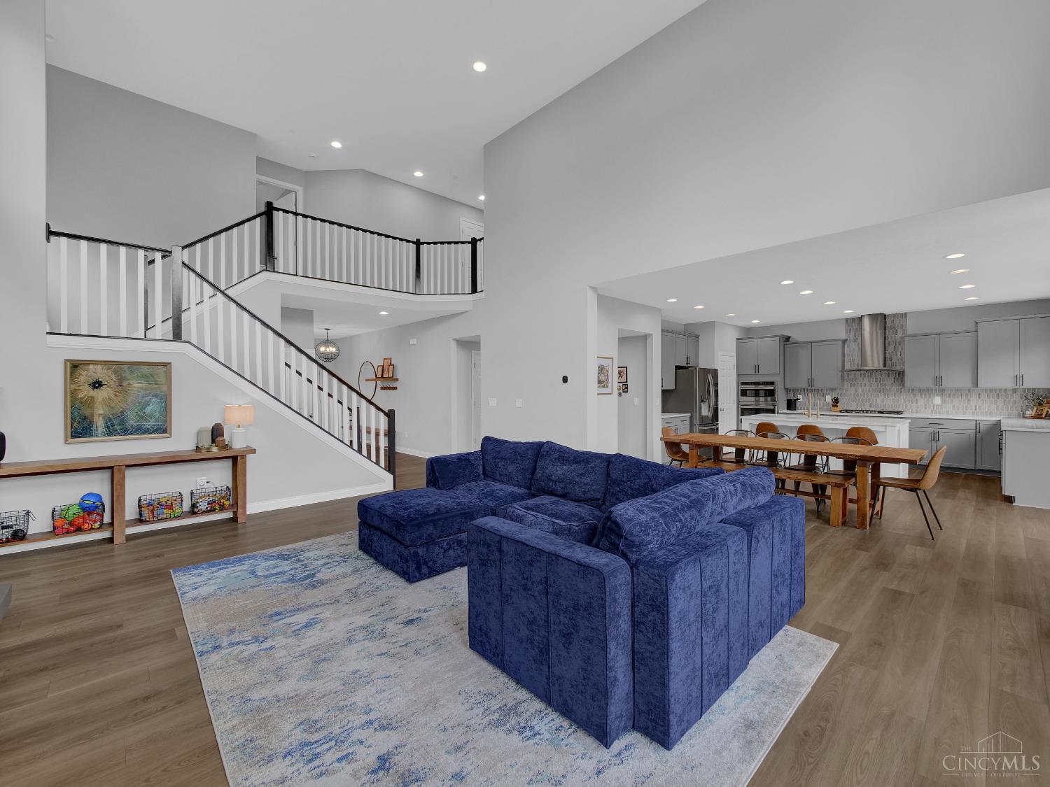 7065 Valleycrest Drive