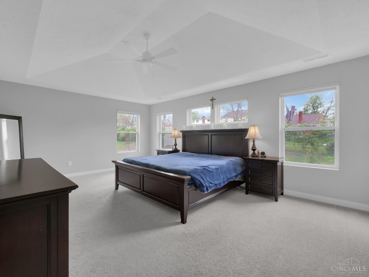 7065 Valleycrest Drive