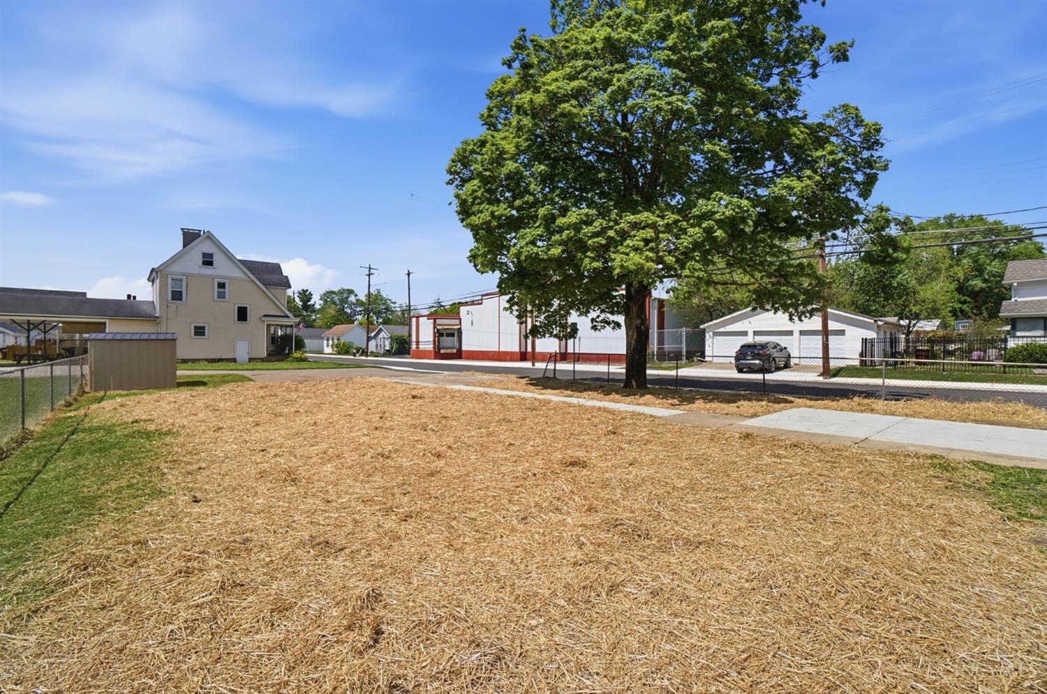 225 N Hill Street