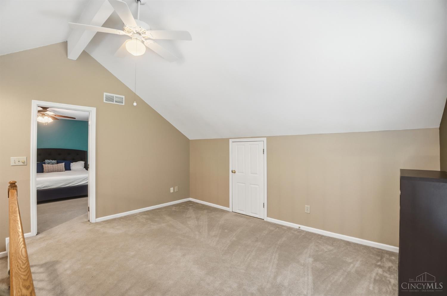 3818 Sherbrooke Drive